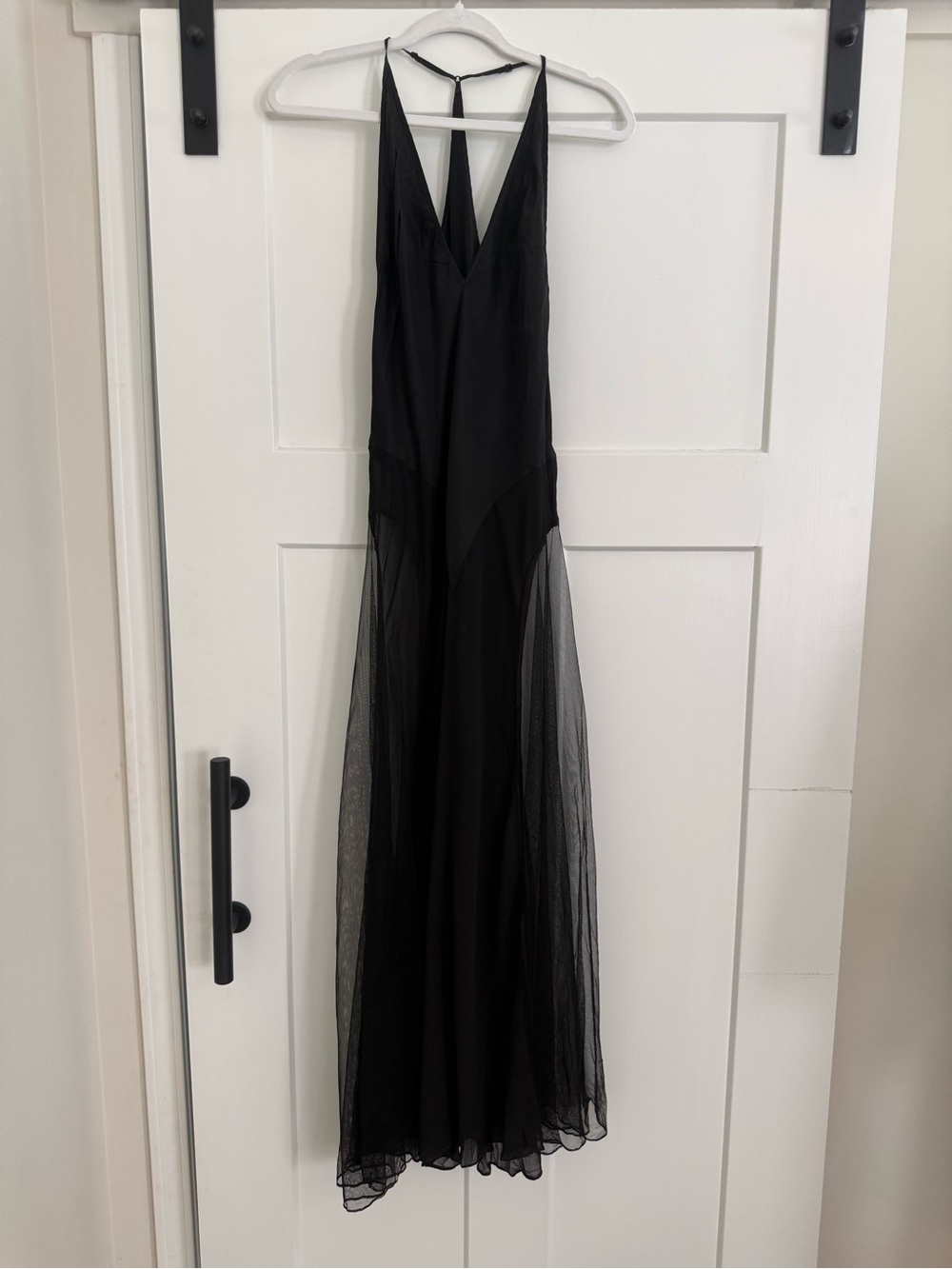 VS Black Mesh Overlay V-Neck Maxi Dress Silk EUC 1408